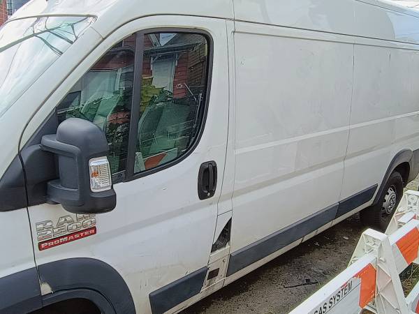 2017 dodge promaster 2500 white color 140km - $8,900 (Flushing)63654715029761120