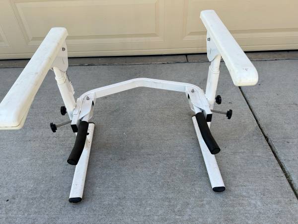 Toilet safety rail...........H 155 1