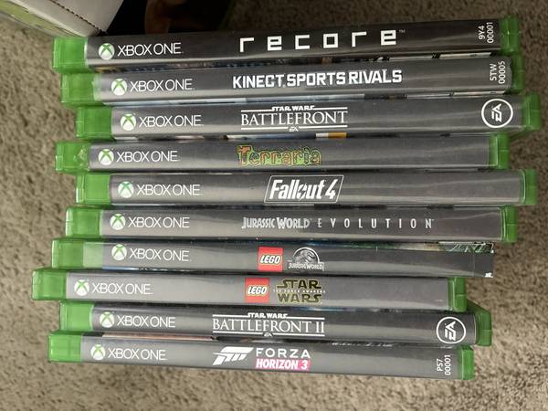 Xbox One (Model 1540) With Kinect and 10 Games (and Controller) 1