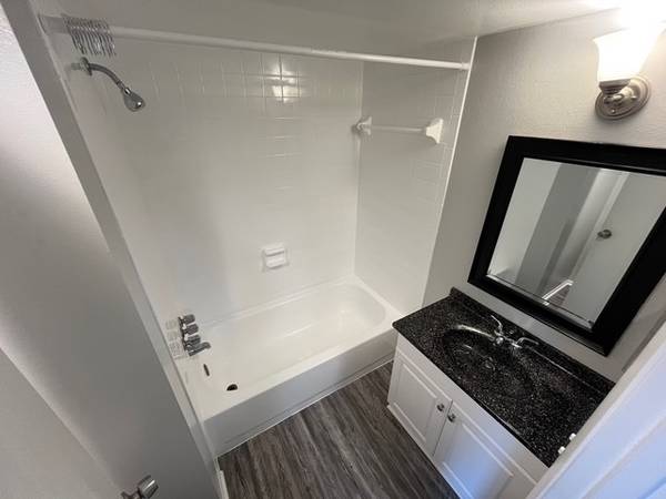 $1,295 / 1br - FOR RENT B1 (Tampa)63991228438274124