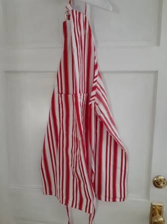 red and white striped cotton apron 1