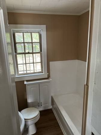 $900.00 / 3br - Charming Single Unit in Baton Rouge | 5852 Byron St | $900/mo63902820146434124