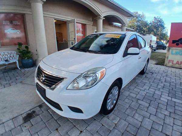 2013 NISSAN VERSA 1
