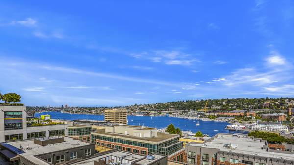 $3,995 / 3br - 1479ft2 - 6 month lease. Immaculate bright corner unit with city views! (Lake Union)63944964573059120