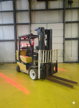 2019 YALE GLC080VX CUSHION LPG FORKLIFT 1