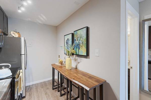 $695 / 222ft2 - in Austin TX, Studio, Gated Community (8300 North Interstate Highway 35, Austin, TX)63922559397634120