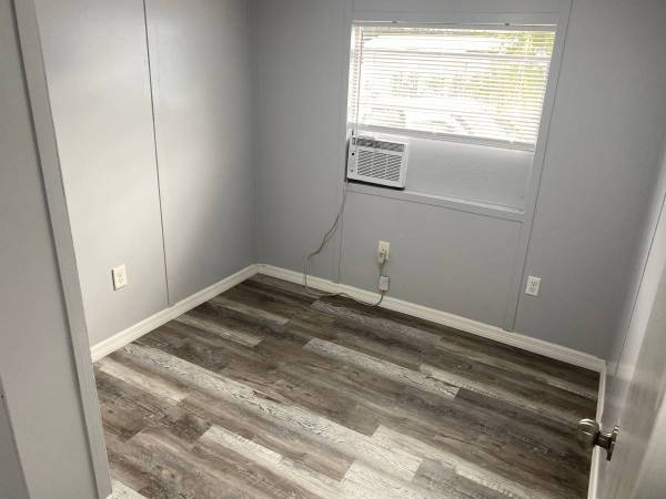 Free rent September move in Special just pay October rent plus depos 1