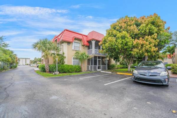 $2,100 / 2br - 1100ft2 - 2 Bed 2 Bath 495 SE 8th St 147, Deerfield Beach, FL (Deerfield Beach)64049278535041120