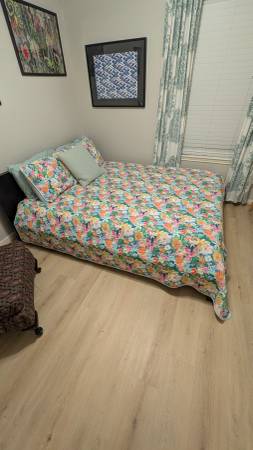 Queen Platform Bed Frame with Angled Headboard + Casper Memory Foam Ma 1