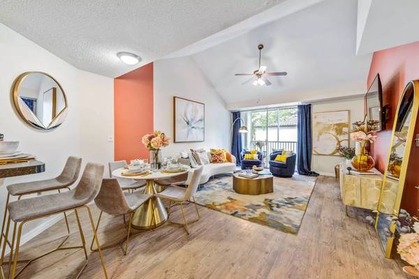 $2,335 / 2br - 1098ft2 - A home for everyone - even your pets! Pet friendly 2 bed / 2 bath! (Boynton Beach)64002016433026122
