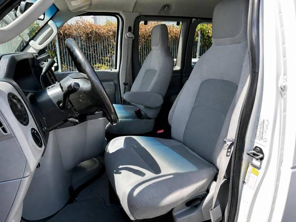 2014 Ford Econoline E-350 4x4 - Photo 12