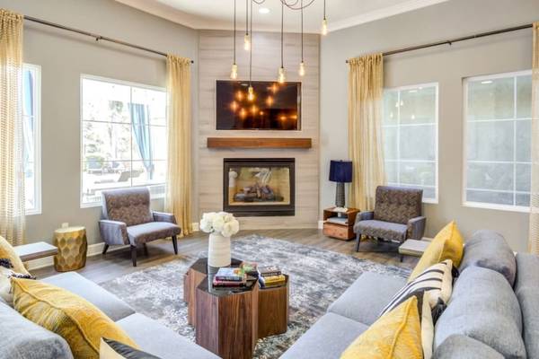 $2,853 / 2br - 998ft2 - 2 dormitorios, cerca del parque para perros, sala de fuego (11600 Compass Point Dr N, San Diego, CA)63663802566659120
