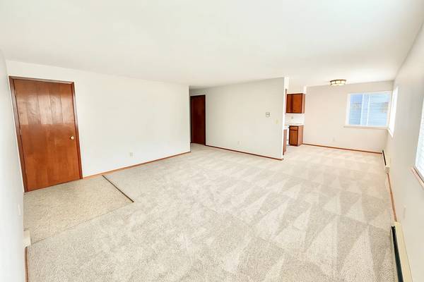 $1,050 / 2br - 925ft2 - Dos dormitorios, un baño completo (Seattle, WA)63850638063617120