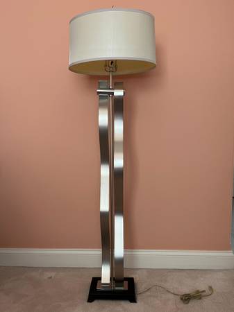 Beautiful floor lamp 1