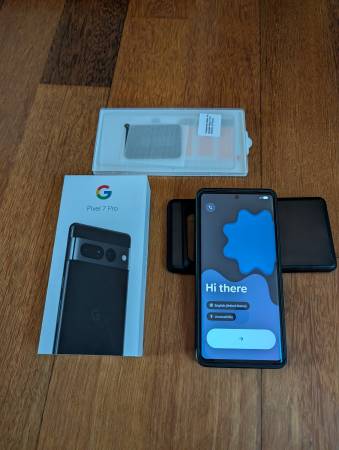 Google Pixel 7 Pro in great condition with extras 1