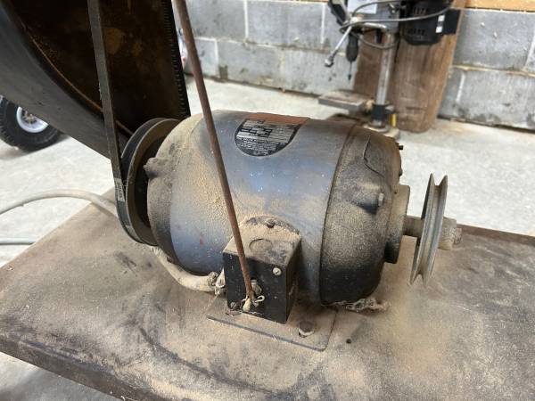 Vintage Delta/Milwaukee 1hp motor 220v 1