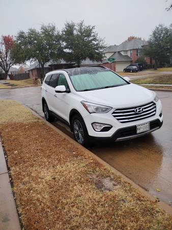 2016 Hyundai Santa Fe SUV 1