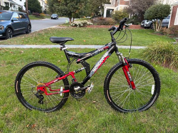 Excellent Mongoose XR-75 Full Suspension Mountain Bike! 1