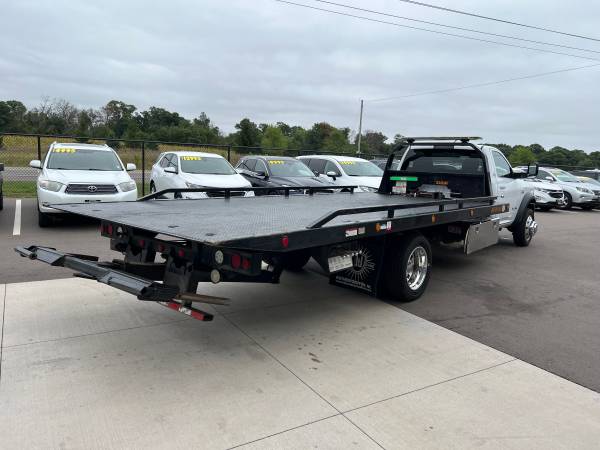 2022 RAM 5500 2dr Jerrdan - Photo 4