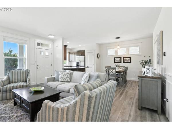 $3295.00 / 3br - 1650ft2 - Beautiful West Linn 3 bedrooms and 2.5 bath House for rent63820909024899124