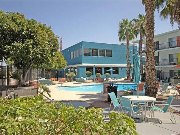 $739 / 336ft2 - Built-In Microwave, Individual Air Conditioning Units, Ceiling Fans (Sahara Apartments)63674826342019124