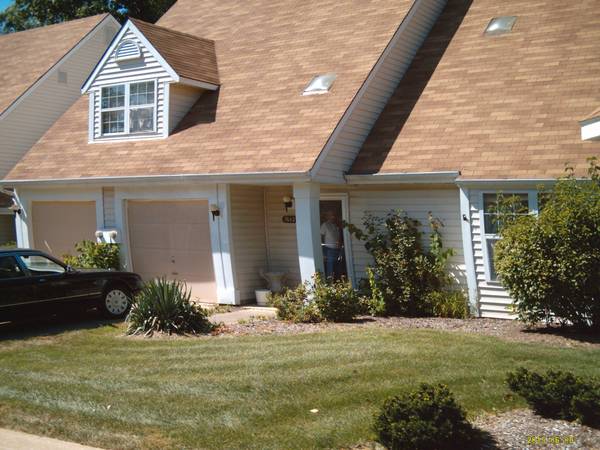 $1,595 / 2br - Quiet Condo end unit with backyard privacy and attached Garage63860363943043124