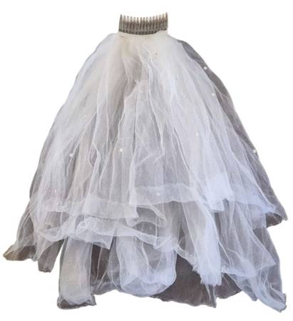 2 White Wedding Veils with Comb 1