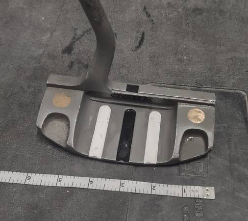 Master Grip Ogre 36" Putter 1