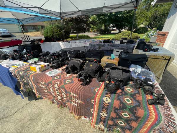 VENTA DE CÁMARAS - DOS DÍAS 8 y 9 de agosto - $1 (Lacey, WA)63471360276865124