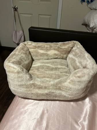 Small cat bed 1