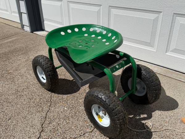 One Stop Gardens "Rolling Work Seat" 1