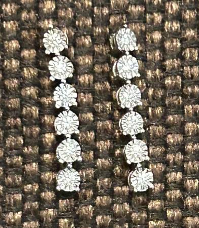 Certified Diamond Earrings- 6 Stones Each 1