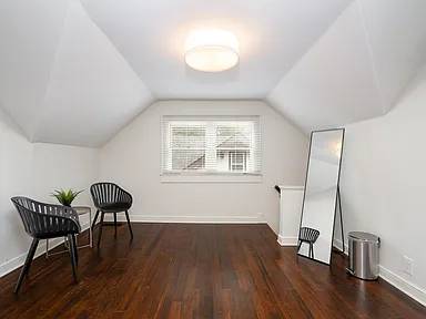 $980 / 3br - 2132ft2 - Alojamiento Completo de 3 Dormitorios/2 Baños de Mitad de Siglo en Fulton – $980/mes (Minneapolis)63797856880259122