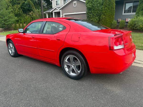 2010 Dodge Charger 5.7 Hemi R/T  pocos kilómetros 118,000 kilómetros originales - $7,900 (Puyallup)63613934980739122