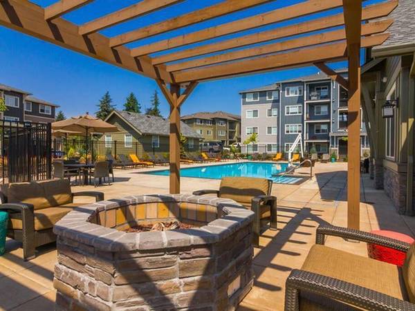 $2,495 / 3br - 1140ft2 - Across the Street from Timberland Town Center & Market of Choice (Cedar Mills)63777362582403123