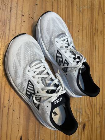 New Balance FuelCell Rebel v5 - 2E 1