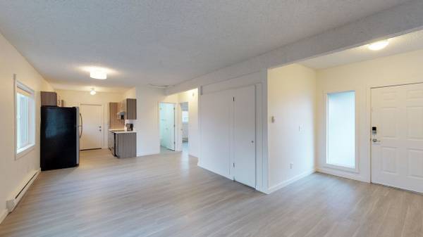 $1,795 / 2br - 875ft2 - This stylishly renovated 875 sq ft 2 bed / 1 bath is a must-see! (Beaverton - Near Beaverton Town Square)63956354625923123