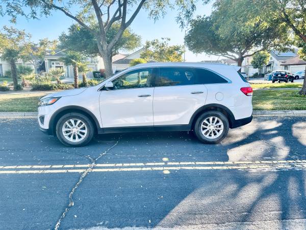 2017 Kia Sorento · LX - Clean Title - $7,295 (alameda)63654700824323124