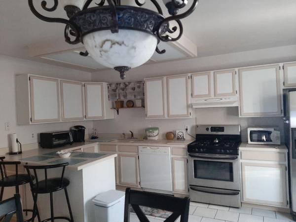 $3,250 / 3br - 1350ft2 - Furnished 3 bedroom 2 bath with 2 car garage (vallejo / benicia)63889098686593122