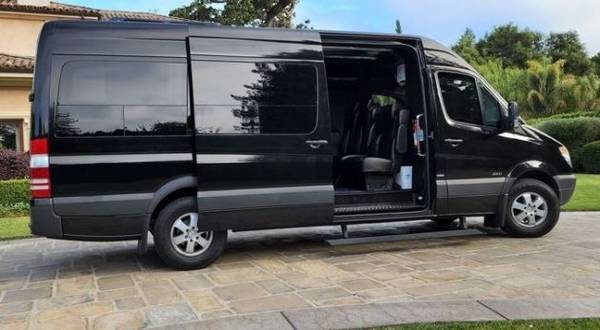 •EXEC or FAMILY• 2012 Mercedes Sprinter 2500 Diesel 13-Passenger 1