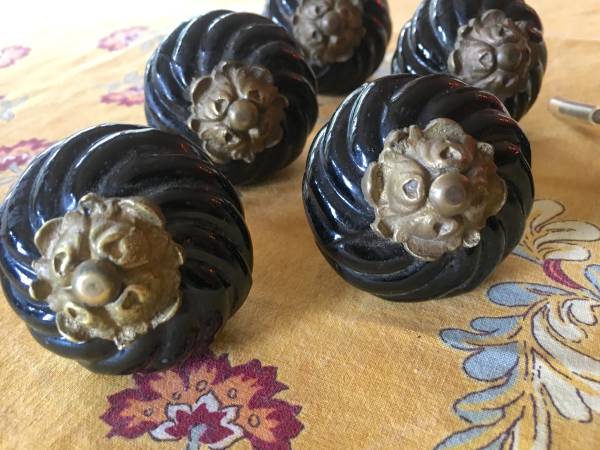 New! Six Anthropologie Black Glass and Solid Brass Cabinet Pulls 1