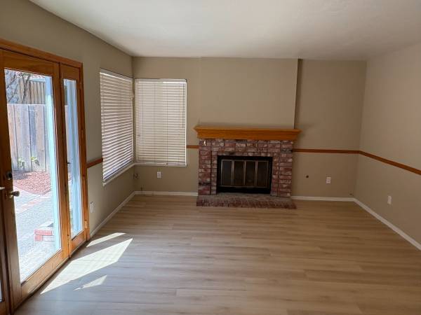 $3,300 / 4hab - 2024ft2 - Antioch - 4 habs 2.5 ba Casa Espaciosa (brentwood / oakley)63622931537283123