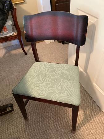 VINTAGE DINING ROOM SET WITH DROP LEAF TABLE - $150 (WAUWATOSA)63471407616001124
