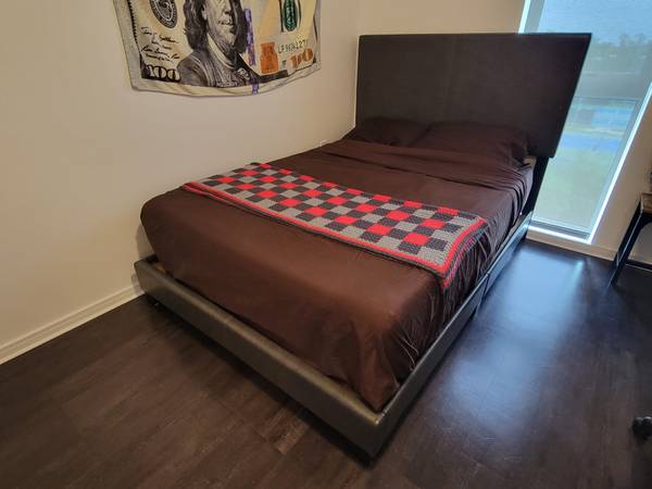 Padded Full-sized Platform Bed and 2-Drawer Nightstand, Grey 1