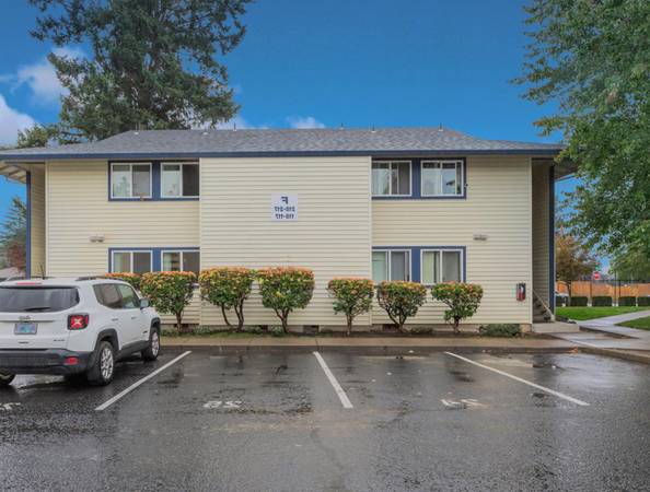 $1,450 / 2br - TOUR READY - MOVE ASAP | Onsite Management + USB Chargers Throughout (Rockwood Area)64039060888193123