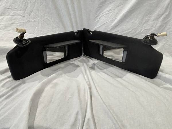 Visors!!---Toyota 2006-08 Solara SLE Visors (2) 1