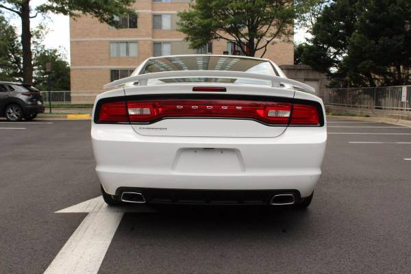 2012 Dodge Charger SXT Sedan 4D - ¡APROBACIÓN GARANTIZADA PARA TODOS!!! - $7,350 (+ Prime Motors)63616470638723124