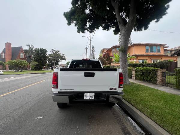 2011 GMC SIERRA - $12 (Downey)63441191516289124
