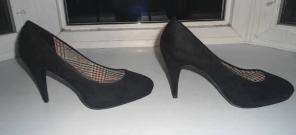 BLACK HIGH-HEEL SHOES 7W, NEW 1