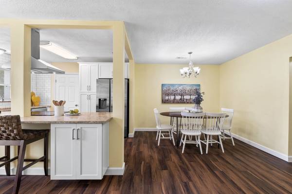 $2,875 / 6br - 2600ft2 - HUGE HOUSE FOR RENT (Jacksonville)64005271158914124